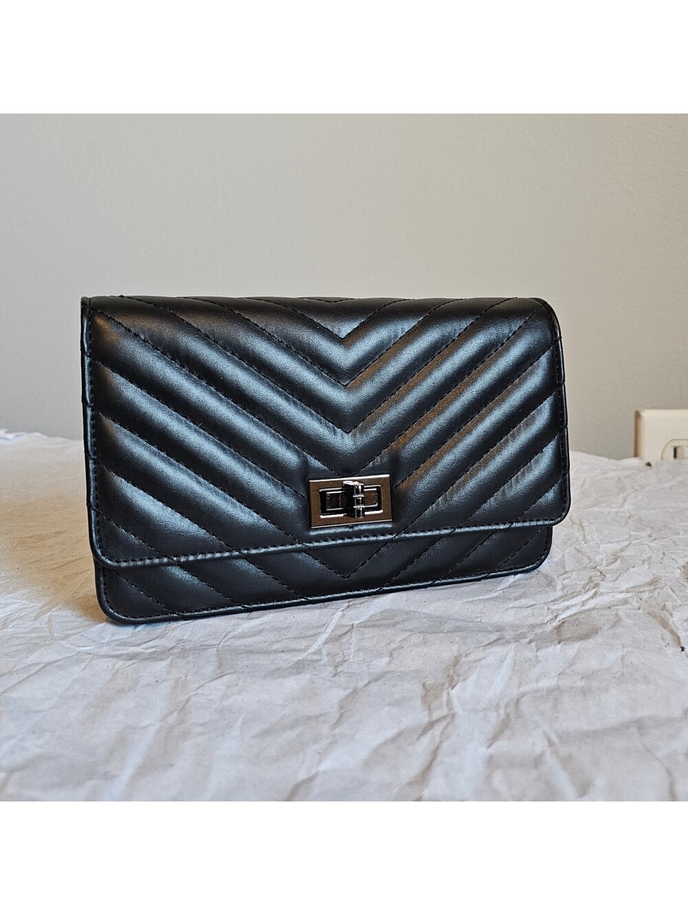 Just Must Quilted Chevron Turnlock Bag - Black - NWT